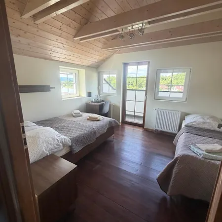 Goscinne Nad Zalewem W Starej Morawie Holiday park