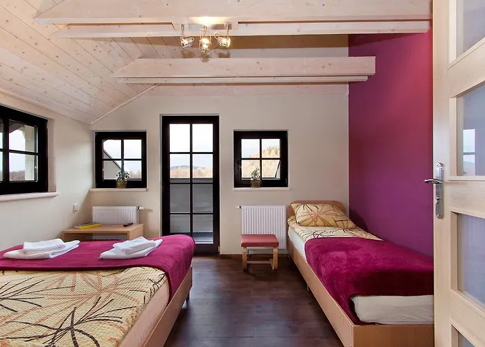 Goscinne Nad Zalewem W Starej Morawie Stronie Śląskie